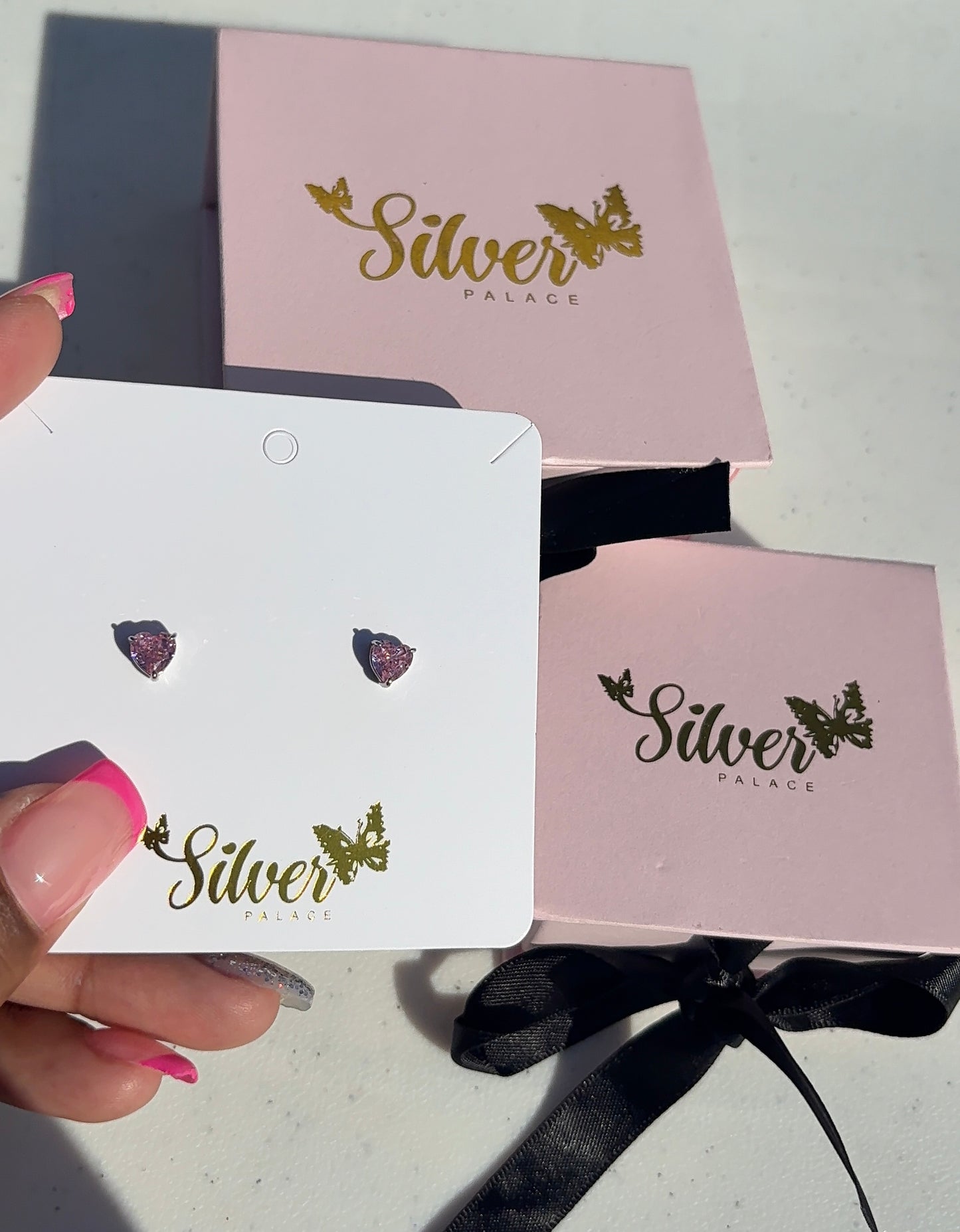 š Pink Heart Stud Earrings š