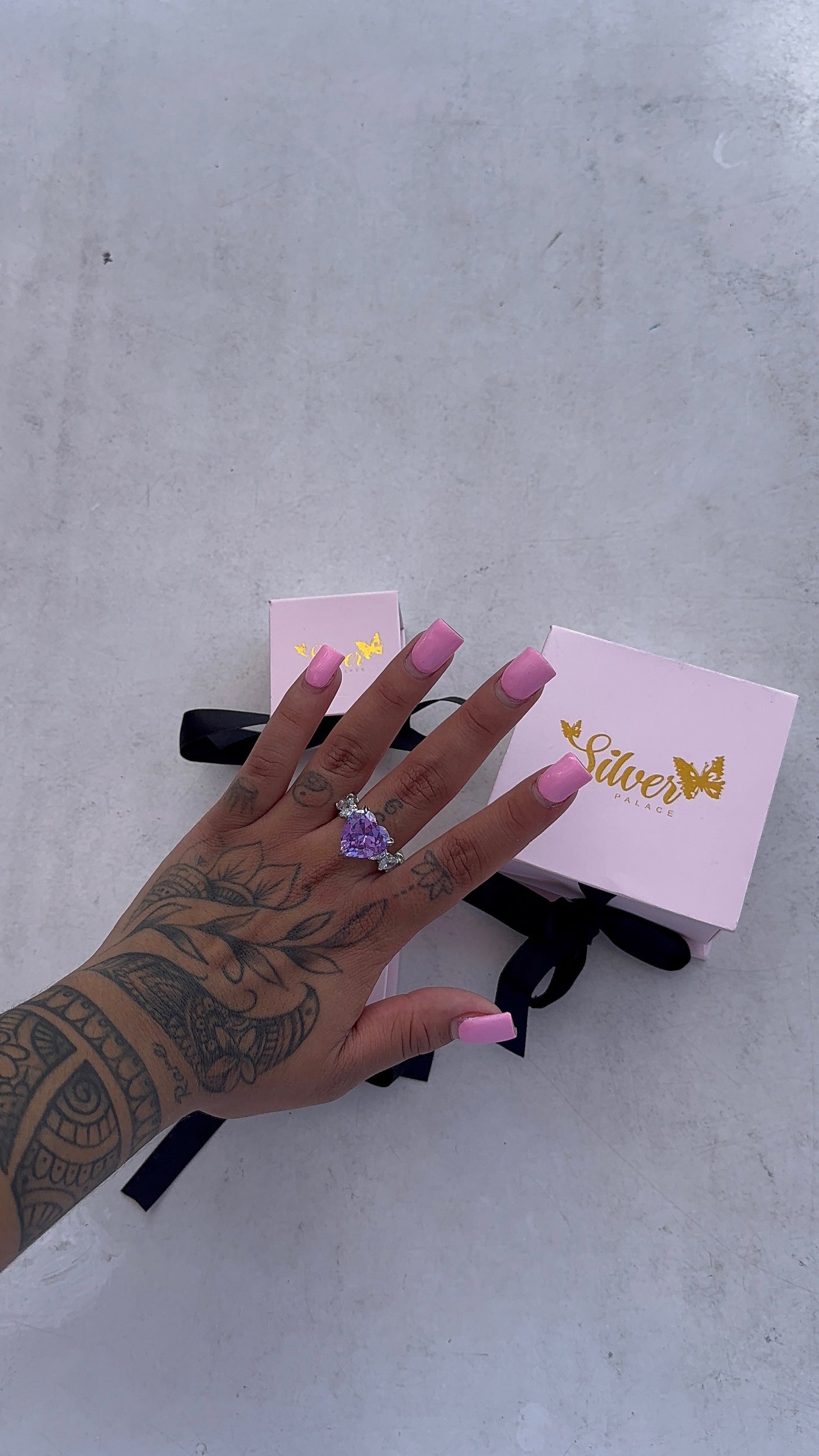 Luxury heart diamond ring