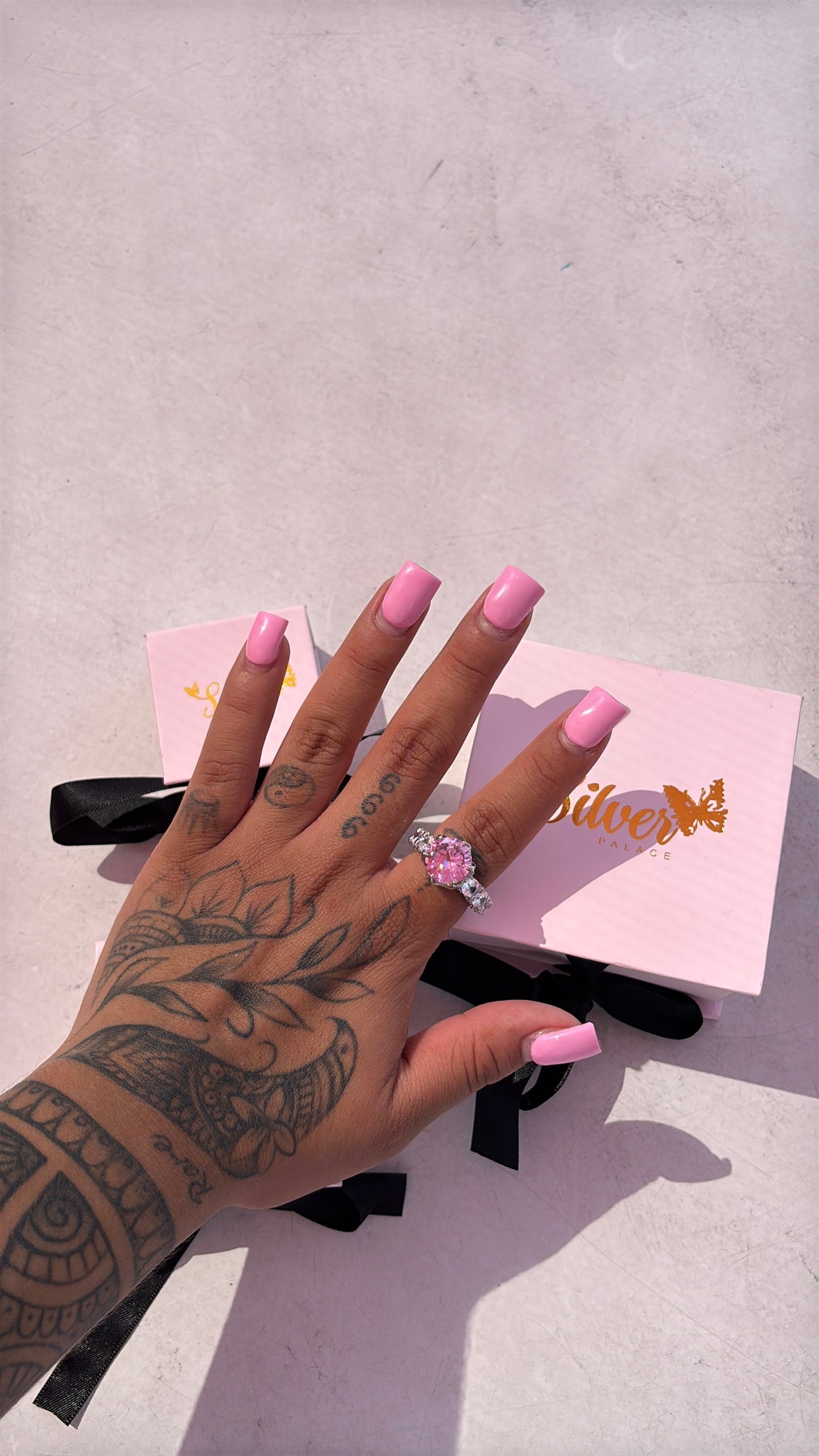 Luxury diamond ring