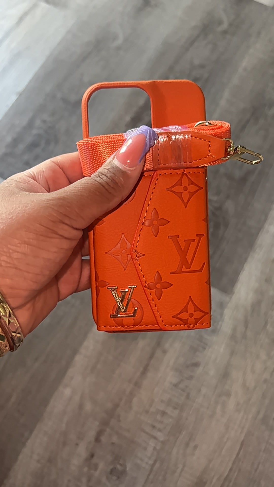 Lv strap /wallet case