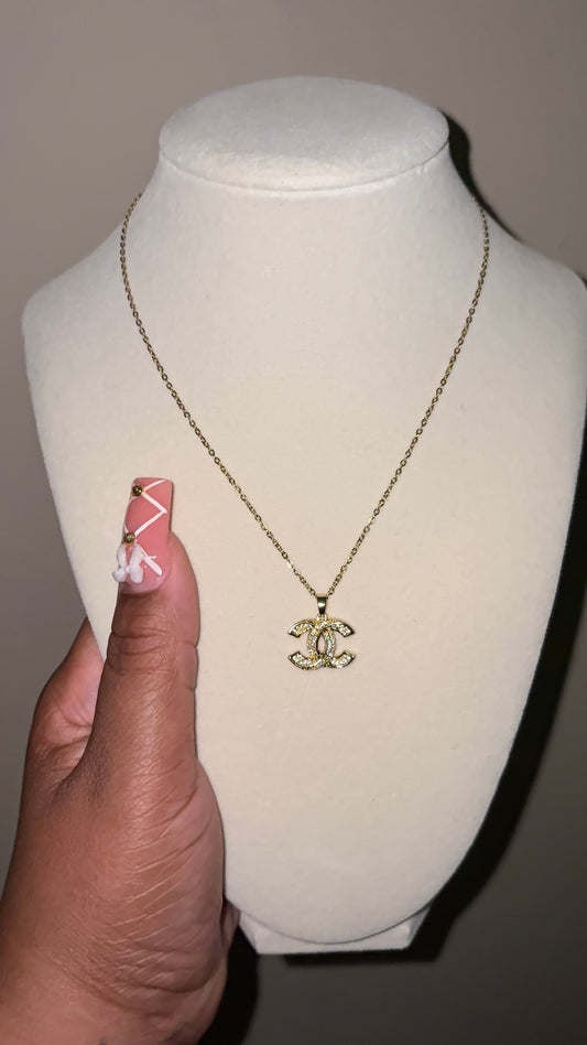 Pretty in Gold CC Necklace🩷