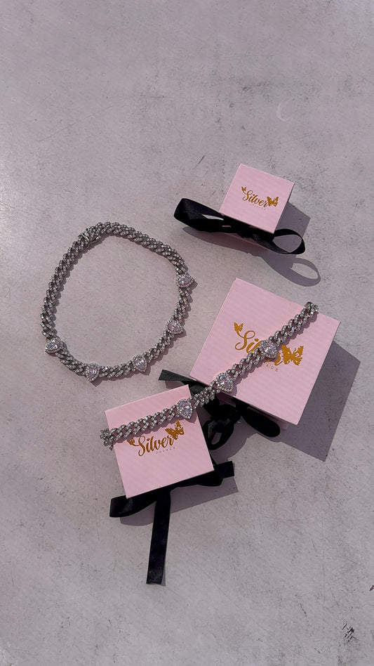 Luxury statement chain
