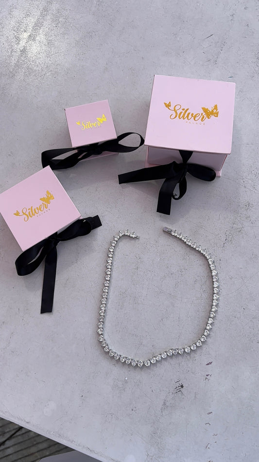 Diamond hearts chain