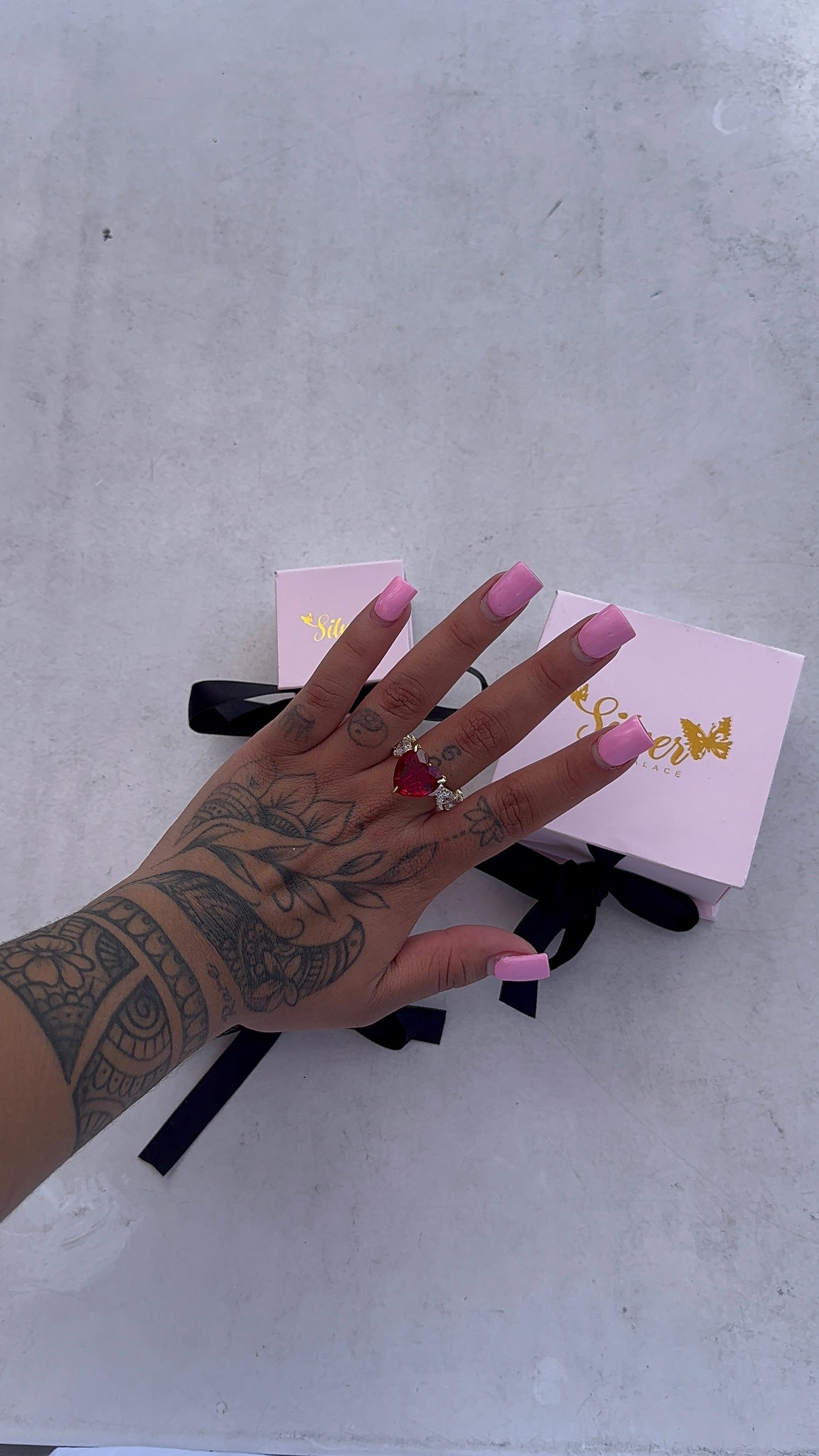 Luxury heart diamond ring