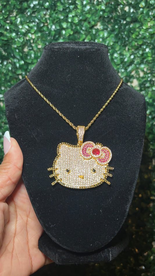 Iced Kitty Luxe Pendant🩷