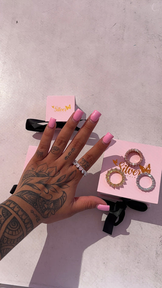 Connected hearts diamond ring