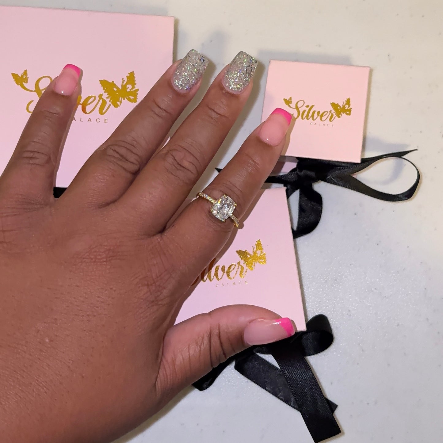 Diamond square ring